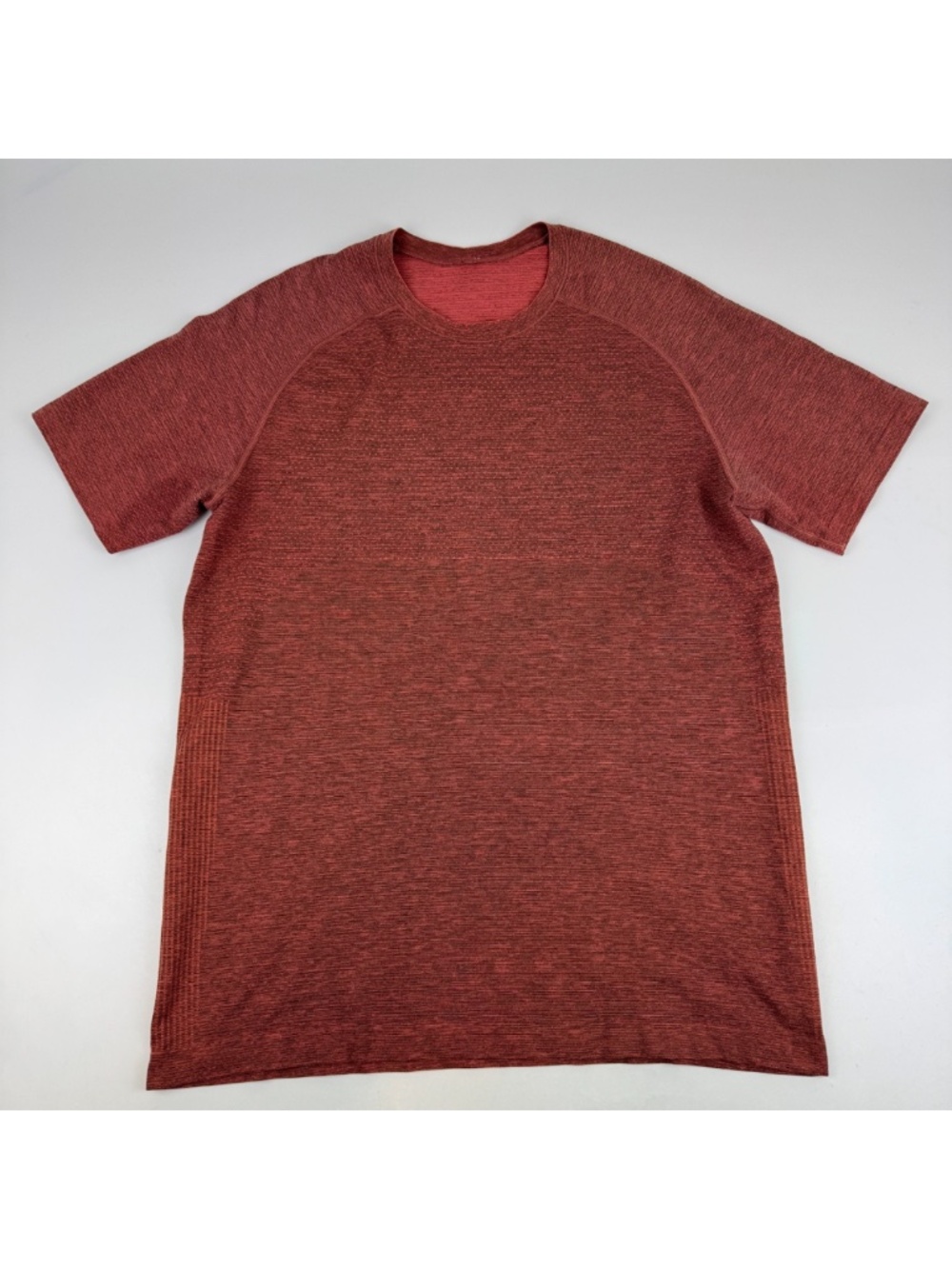 Lululemon Mens Size M Metal Tech Vent 2.0 Short Sleeve T Shirt Red